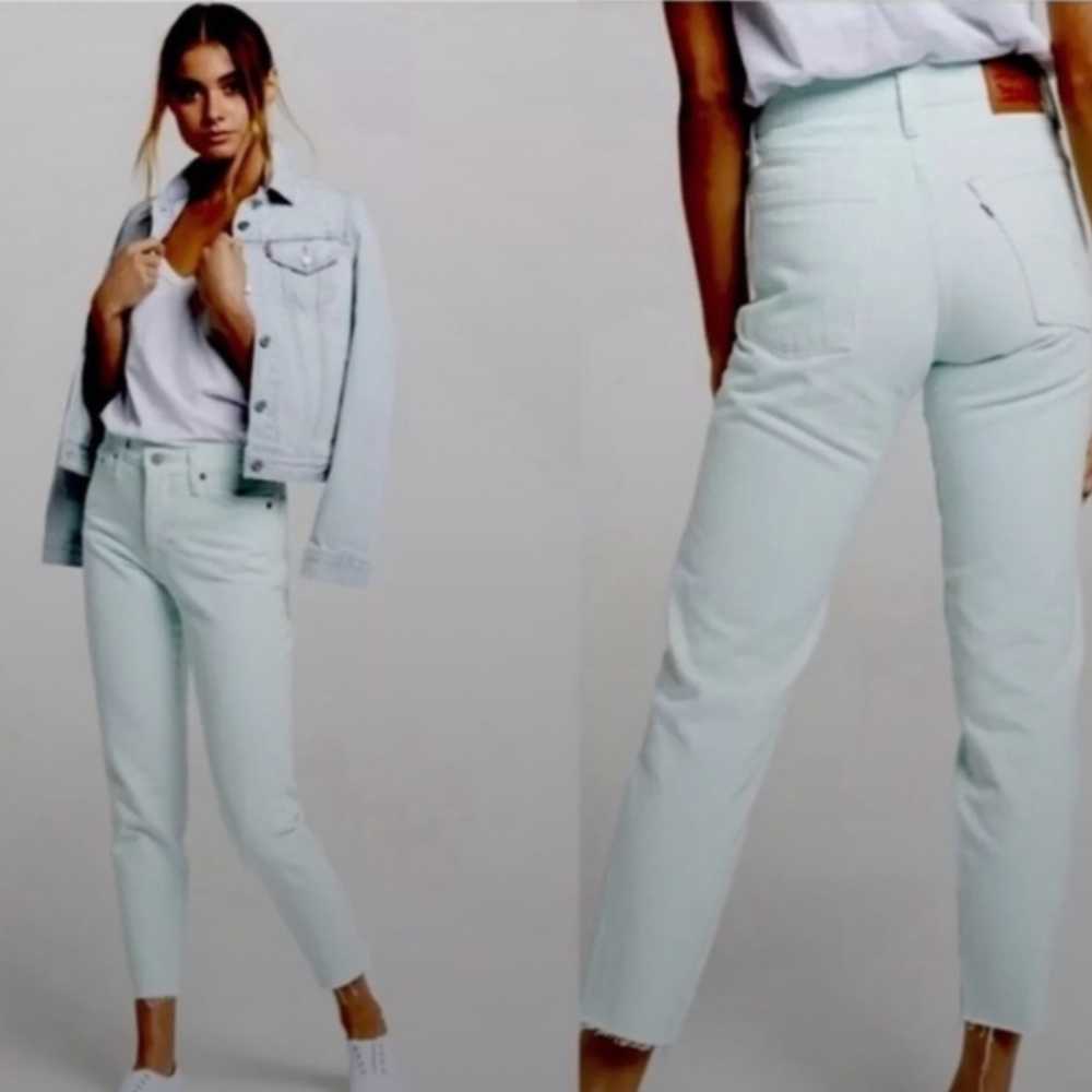 LEVIS JEANS Wedgie fit Mint Green Size 26